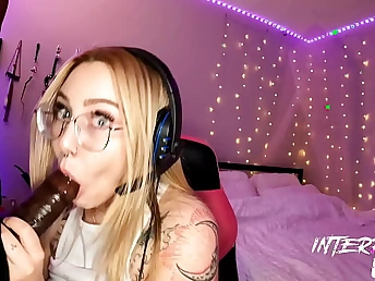 Blackstar Gonzo and Gracie Splashes take turns property ridged up remain true to by a loyal member of Renowned Dark-hued Rods