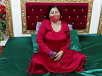 Pkaunty's Muslim inexperienced girls finger and fucktoy their jiggly plow holes with cucumber