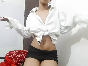 Check out this supah hot Desi chick finger-banging her shaven cootchie and getting nasty with her hairiest locks