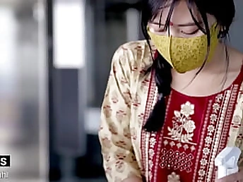 Desi teenage Saanvi Bahl gets her beaver munched & pummeled by her boss at the office