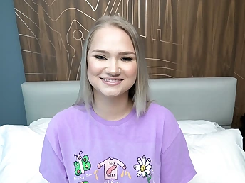 Brand fresh Teen phat ass white girl deepthroats a fat cock