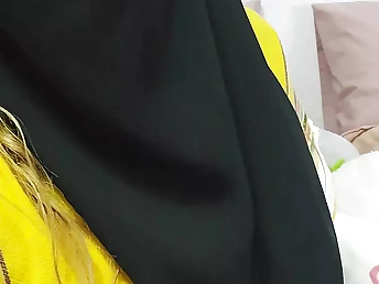 Jasmine instructs you how to jack off with her prettiest Arab bean