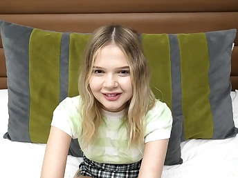 Super lovely 85lbs blonde teen inhales a fat trunk in this P