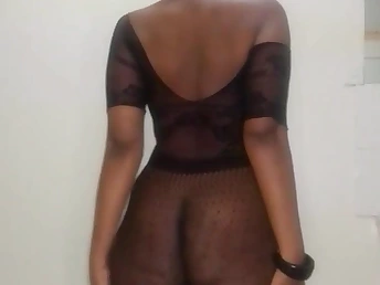 Watchinthspade's hot solo show - keep in view her get her obese butt creamed and her pussy stuffed with cum