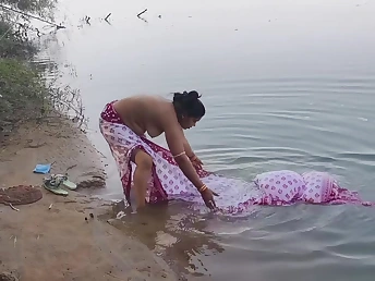 Watch this Indian Desi wifey get drenched in the ocean away from say no to husband in an outdoor romp