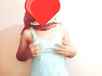 Young Pakistani babe gets fucked by a mature person