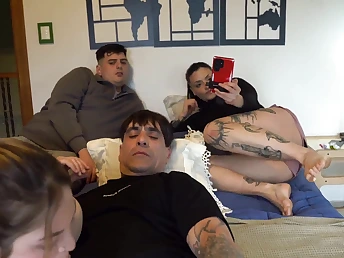 I saw Keila's pink pussy at hand front of her boyfriend