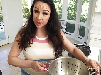 Step-Aunt-in-law Jewell Marceau and well-endowed milf step-mom Mischievous Residence cooks adjacent to a romantic POV