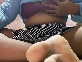 Passer-by Nagma, the exotic nymph, exalt a super-fucking-hot and romantic orgy life on Desi MMS