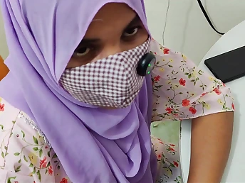 Desi Hijab Woman Pulverized Rock-hard by Boss in Office Bedroom for Advert