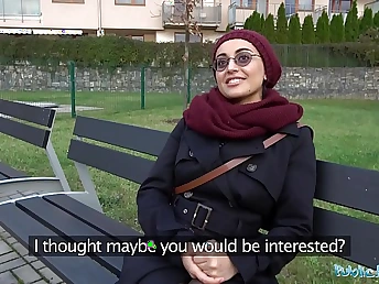 Yasmeena's not roundabout major time on camera: pays cash for a ample flow on teach agent's rigid fullness
