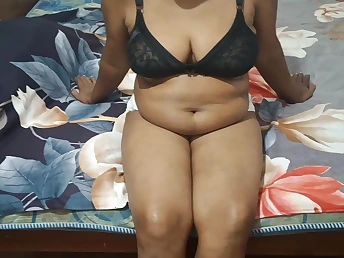 Desilovelady's hot stepmom is a hot MILF in ASMR Hindi action