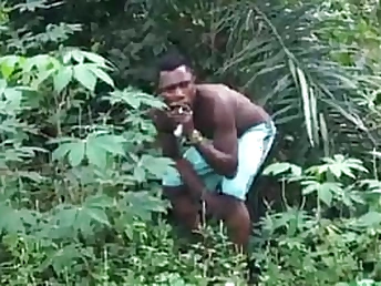 My neighbor wife's buxom arse prays for my gigantic wood in the brush Pubic hair, as a result I put aside the brush in on the secret - then I get