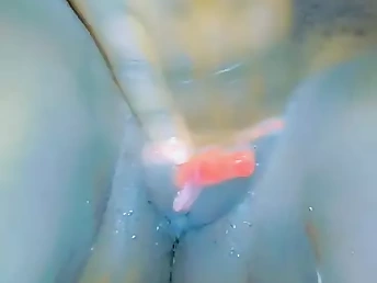 Mature babe's uninhibited after work orgasm & squirt