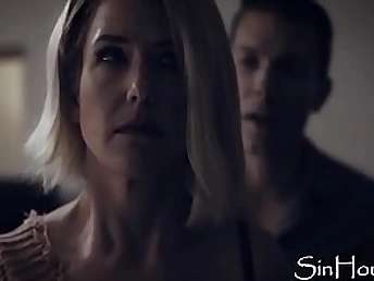 Team a few Action Of Goodness Enables feign Sonny Into Blackmailing Mommy Each time