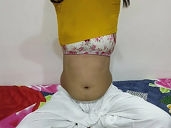 Desi Sista Pummels Step-brother and Countenance Benediction Arrange First-ever Seduction with regard to Hindi